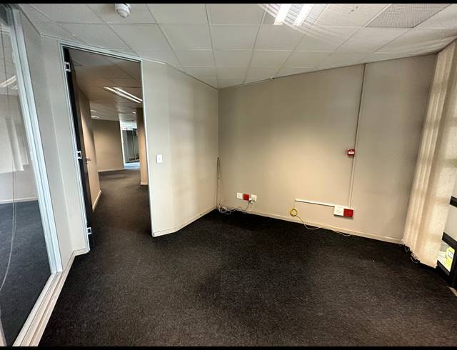 358M² OFFICE TO LET IN PARKTOWN